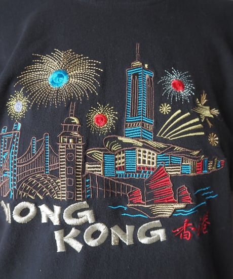 HONG KONG Embroidery Souvenir Tee BK