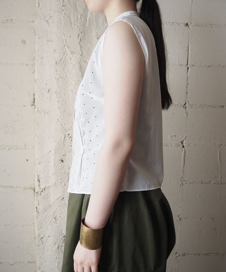 1960's Euro Sleeveless Cutwork Blouse WH