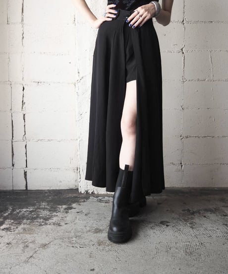 Center Slit Layered Shorts BK