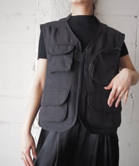 Many Pocket Tech Vest BK