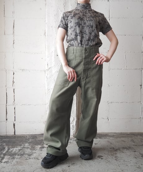 S/S Flower Pattern Mock Neck Tops GRBK