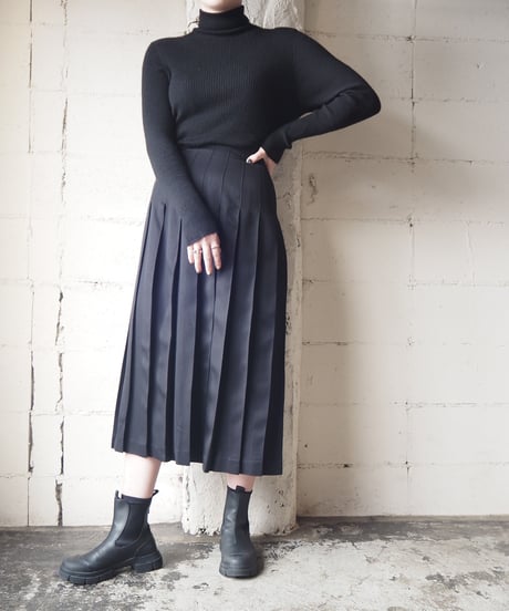 Pleated Long Skirt BK
