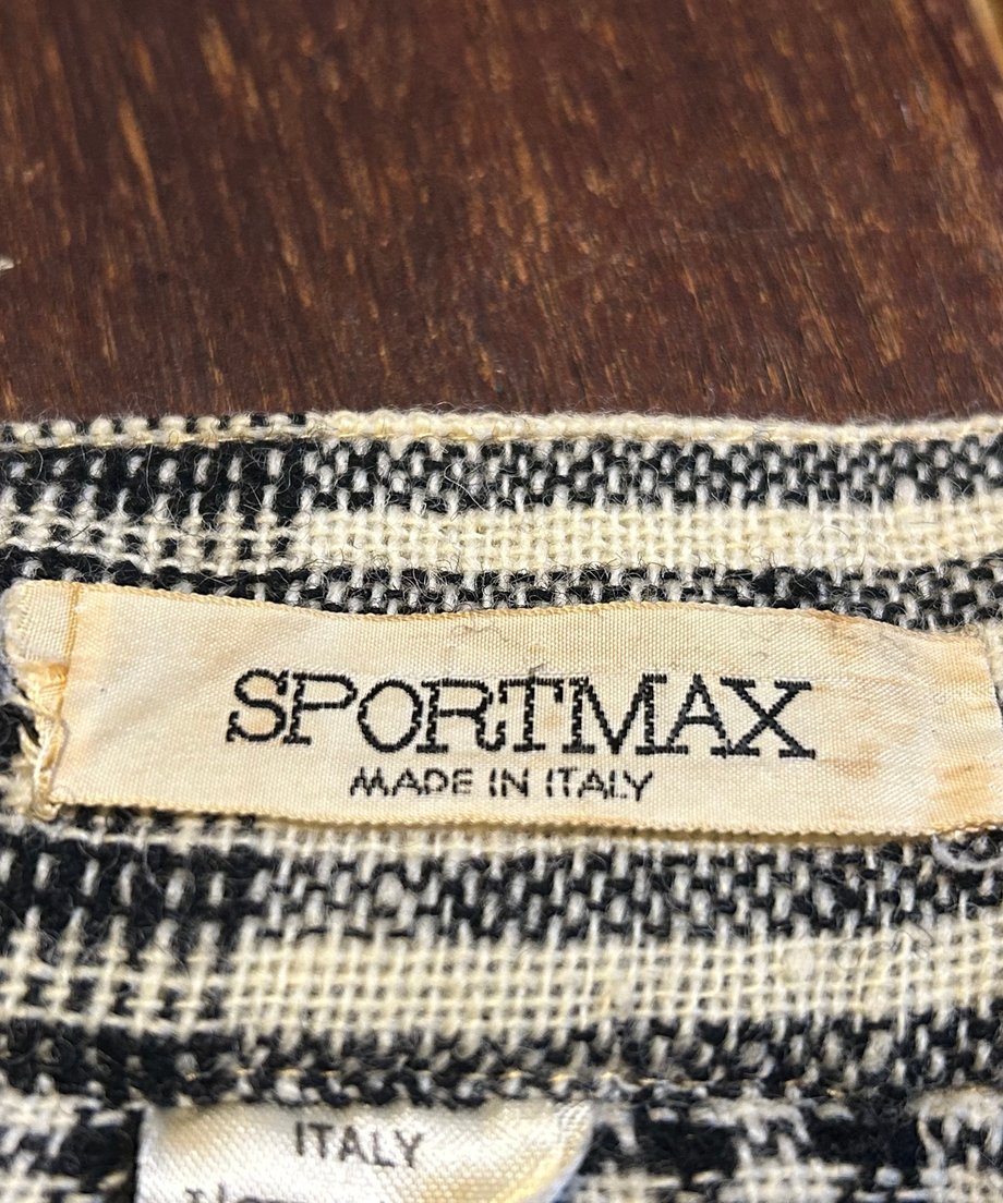 675a6328c0e0b805c1414b8e