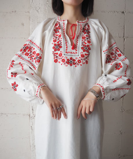 Euro Vintage Volume Sleeve Embroidery Dress WHRE
