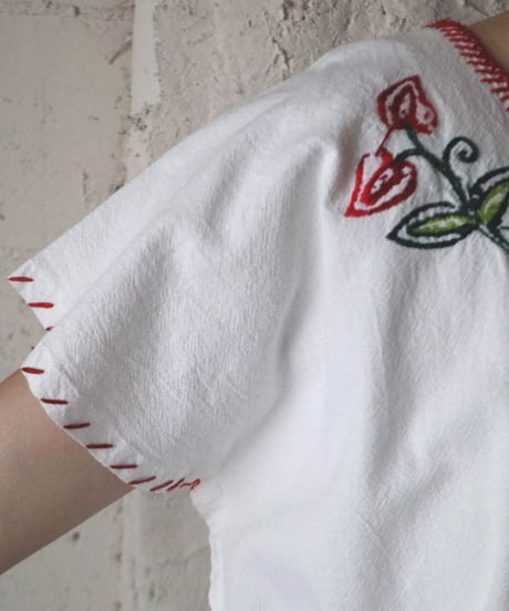 Flower Embroidery Blouse WHRE