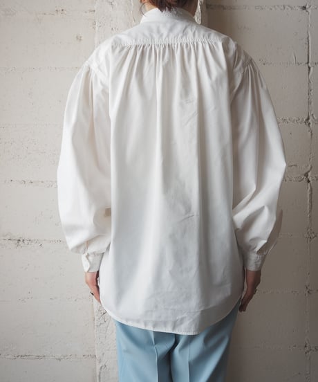 Pintuck  Stand Collar Shirt WH
