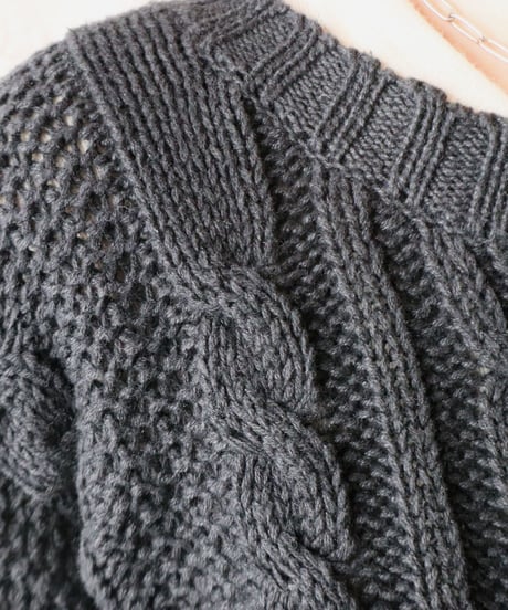 Cut Off Hem Fisherman' Sweater BK
