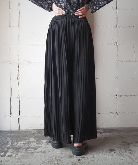 Pleated Super Wide Pants BL