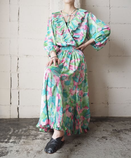 Open Collar Flower Dress GNPI