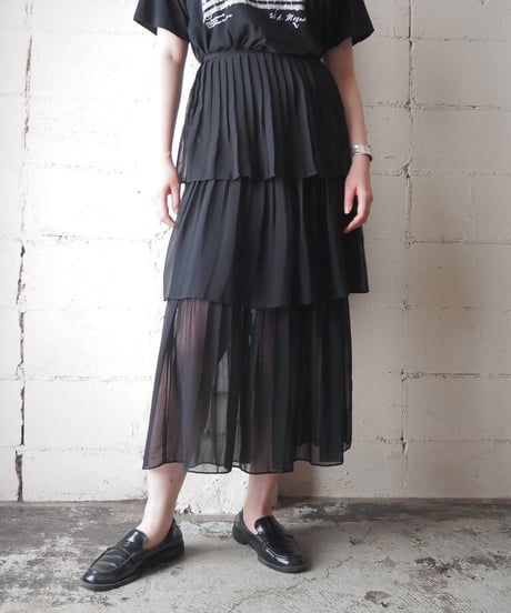 Sheer Pleated Tiered Skirt BK