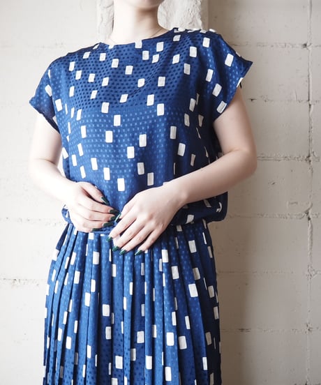 1980's Square Pattern Pleated Dress BL