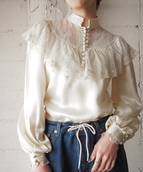 GUNNIES Frill Lace Design Blouse IV