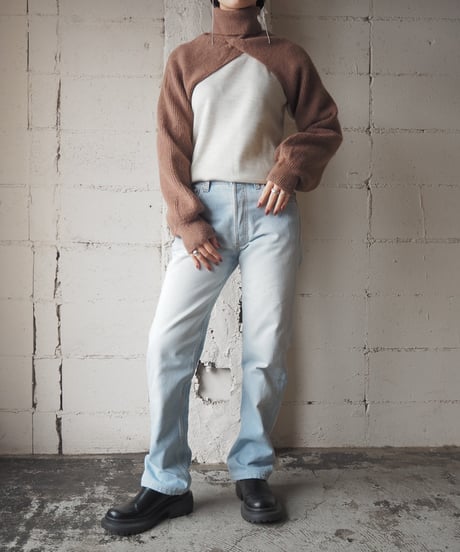 Turtle Neck Sleeve Knit BE