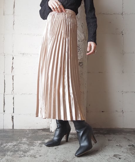 Pleated Satin Middle Skirt GD