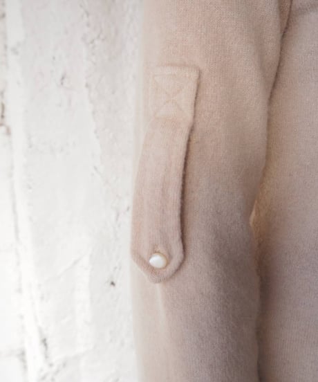 Diagonal Button Cashmere Knit BE