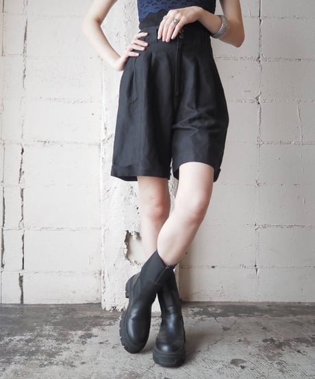 Linen Tuck Short Pants BK