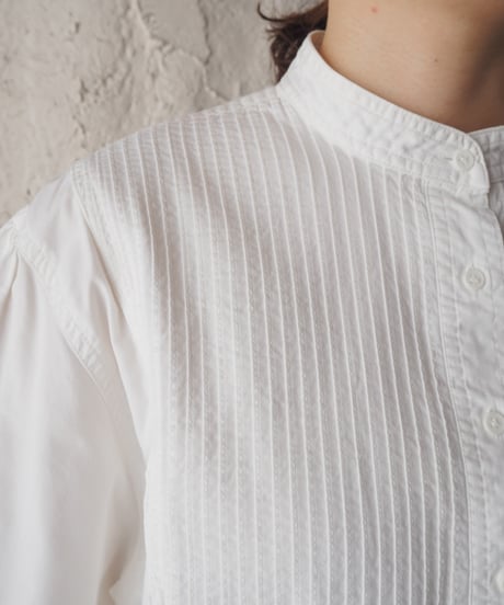 Pintuck  Stand Collar Shirt WH
