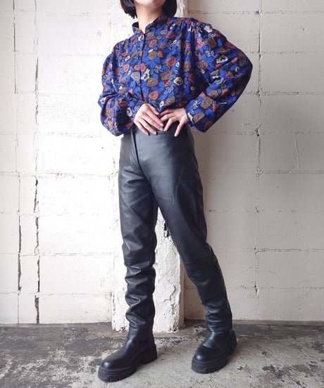 Stand Collar Flower Pattern Blouse BKBLOR