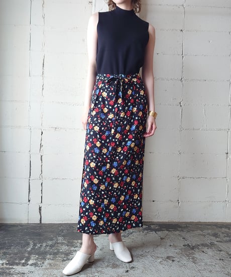 Wrap Design Flower Pattern Tight Skirt BK