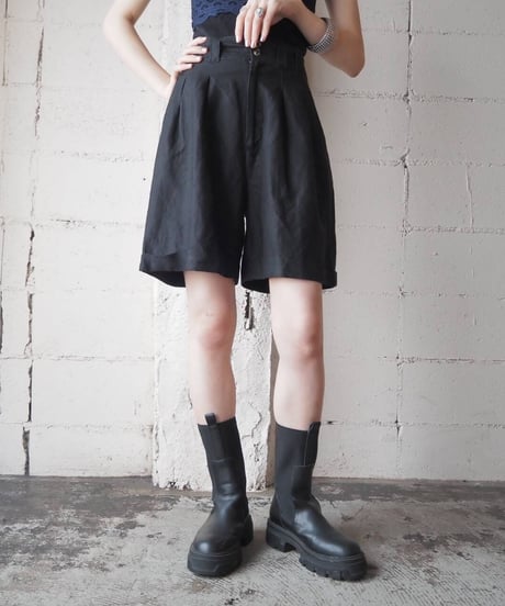 Linen Tuck Short Pants BK