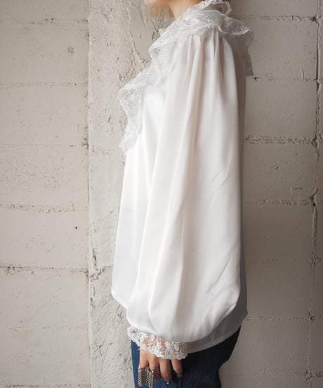tru 1970-80's Euro Lace Yoke Satin blouse WH