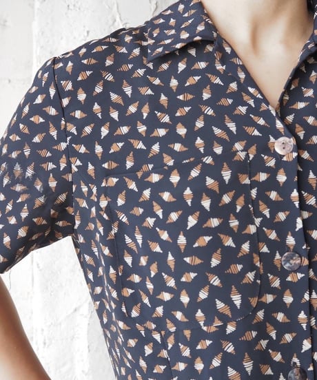 Open Collar Small Pattern Dress NV
