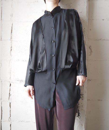 Irregular Hem Tuck Satin Combination Shirt BK