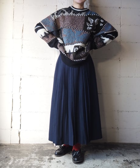Switching Leaf Pattern Knit BK