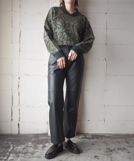 Arabesque Pattern Shaul Collar Sweater GN