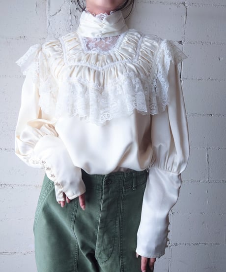 GUNNESAX Leg Of Mutton Sleeve Satin × Lace Blouse IV