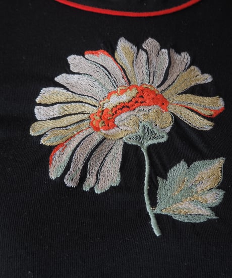 1970's Flower Embroidery Tee BK