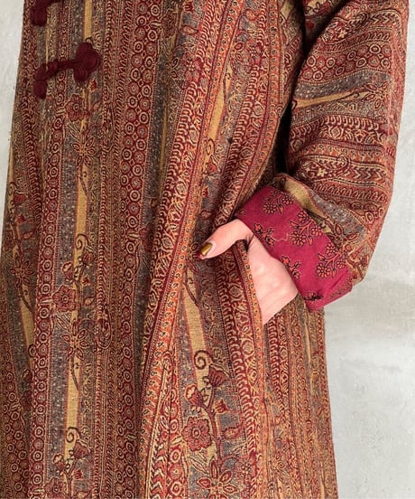 Ethnic Pattern China Button Gawn BR