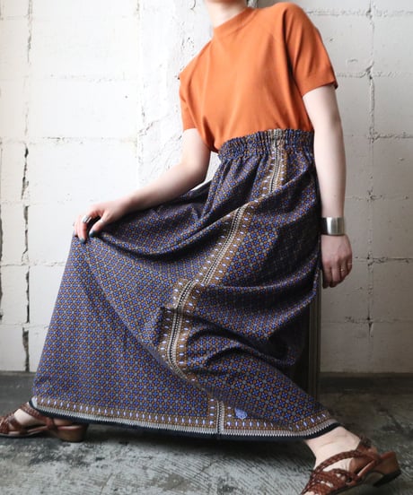Arabesque Pattern Flared Skirt BL OR