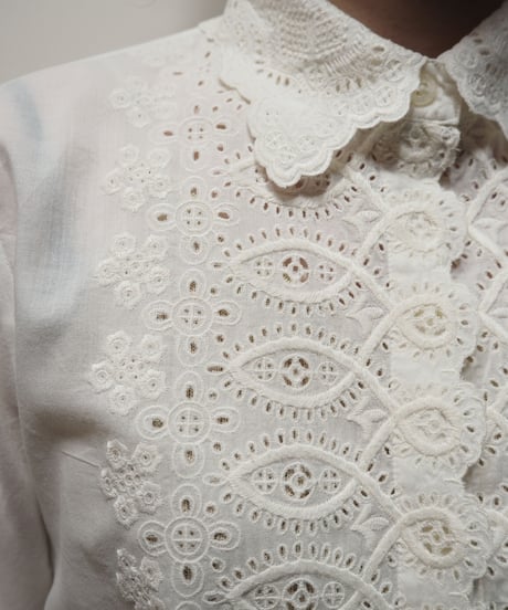 LAUREN Cutwork Blouse WH