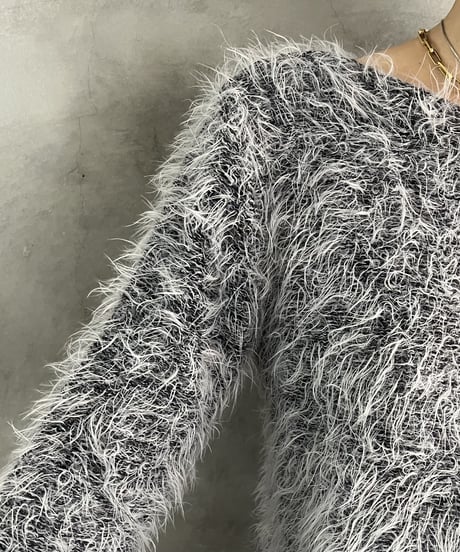 Shaggy Knit BKWH