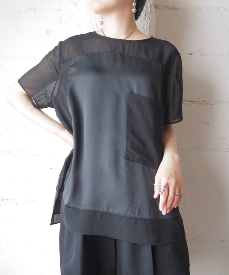 Sheer Switching S/S Pullover BK