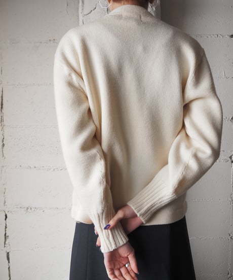 Lettered Cardigan IVBL