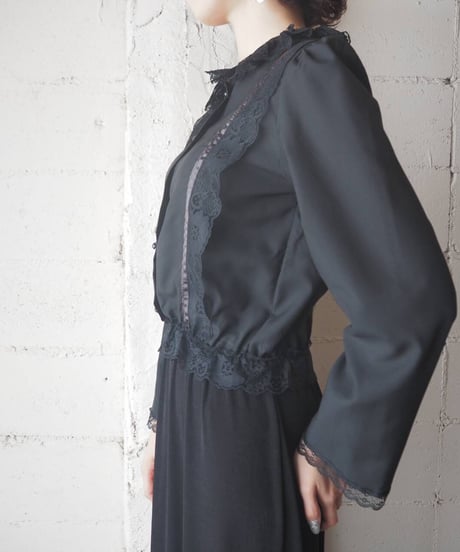 Lace Collar Line Blouse BK
