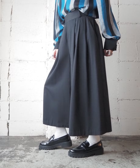 Tuck Gaucho Pants BK