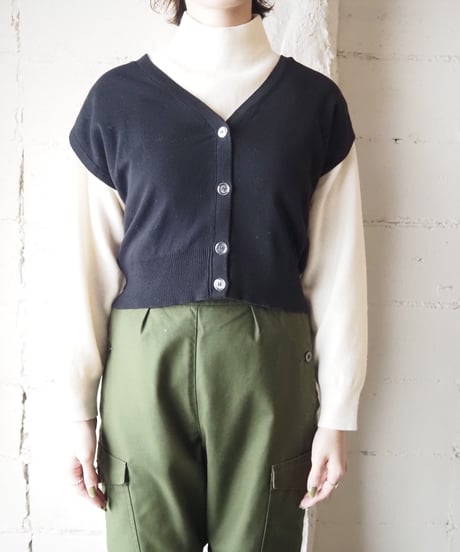 agnes b. Front Button Knit Vest BK