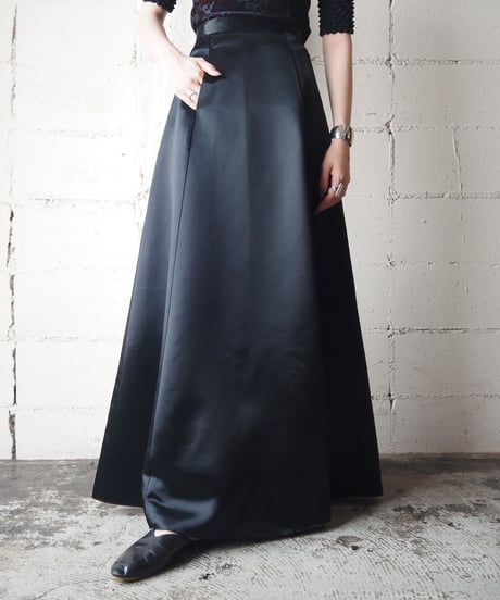 GUNNIE SAX Satin Long Skirt BK