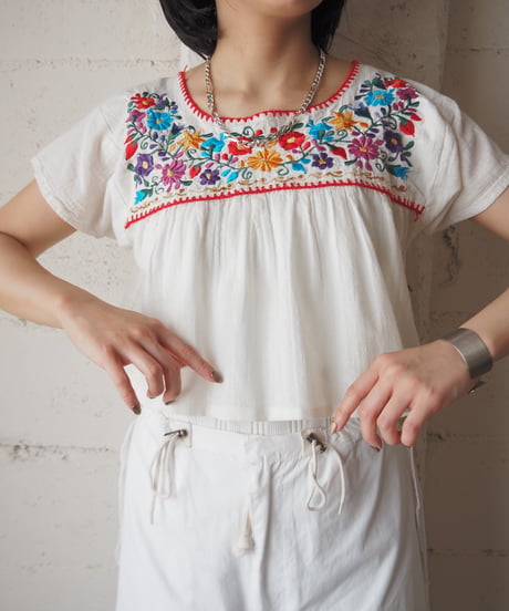 Mexican Embroidery Short Blouse IVRE