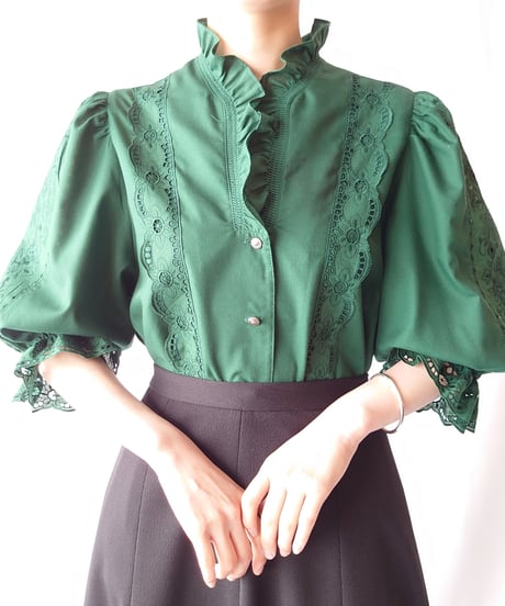 Frilled Collar Tyrolean Blouse GR