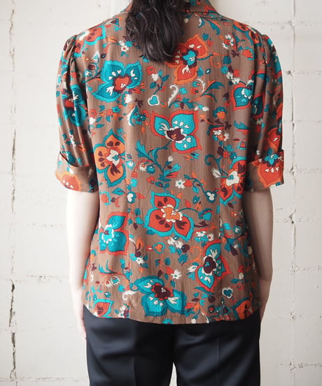 Open Collar Botanical Pattern Blouse BR