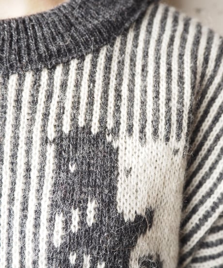 Horse Stripe Pattern Sweater GRWH