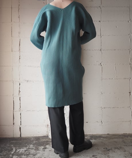 ISSEY MIYAKE Volume Sleeve Rib Knit Dress GN