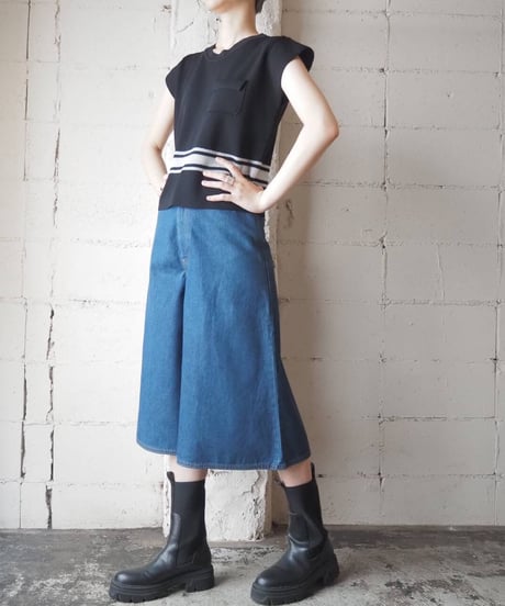 Sheer Line Pocket Knit  BKWH