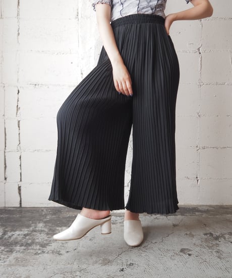 Pleated Wide Pants BK