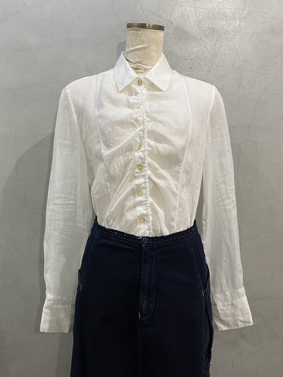 【MARITHE＋FRANCOIS GIRBAUD】本革ベルト　ベージュホワイト マリテフランソワジルボーMARITHE + FRANCOIS GIRBAUD クラック