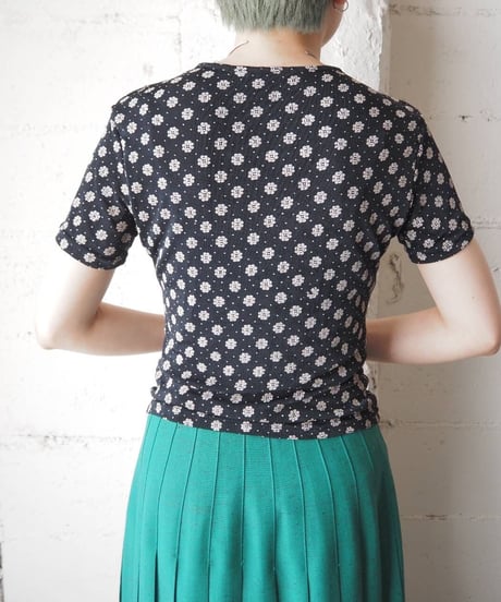 Small Pattern Crew Neck Cutsewn BKWH